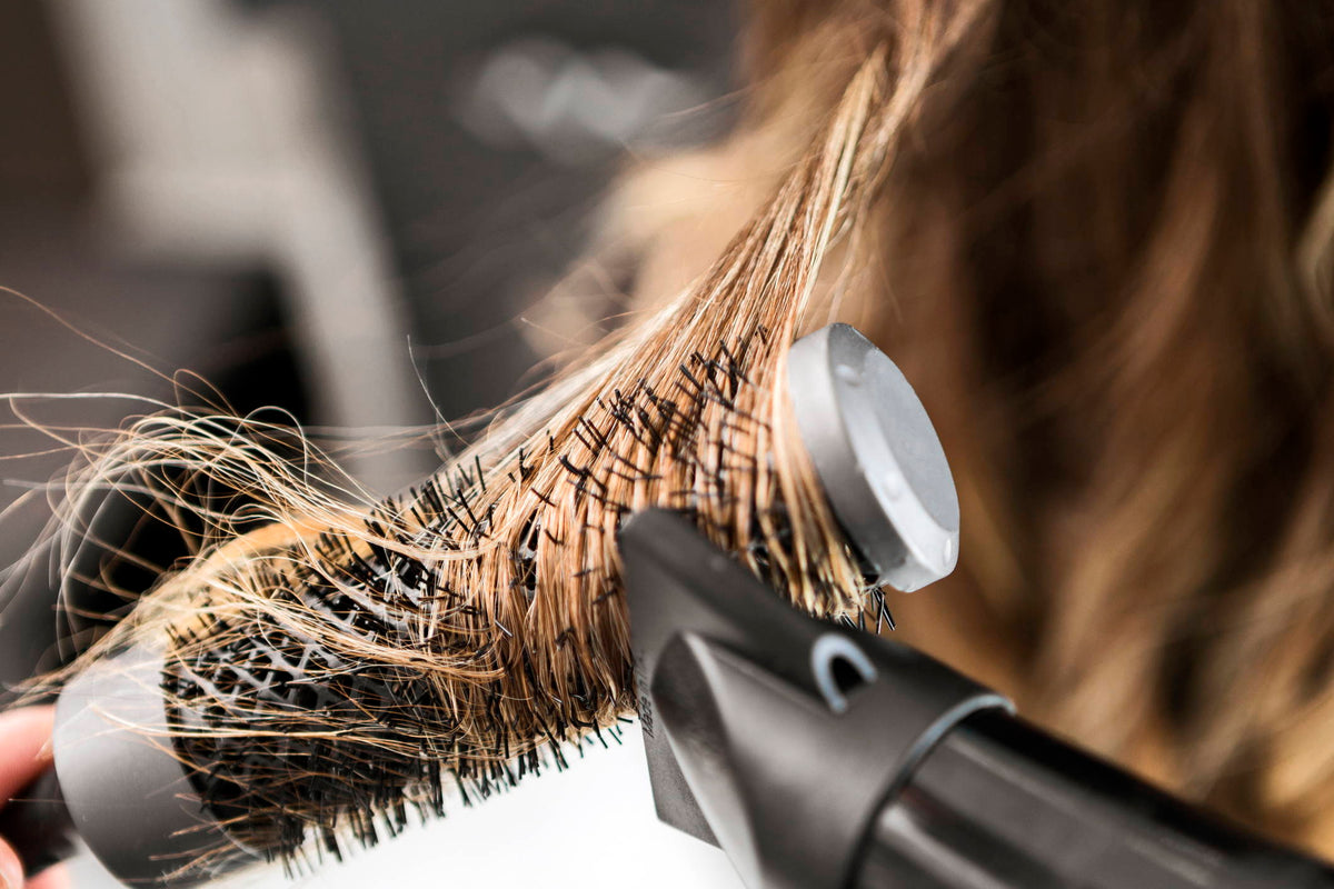 does-blow-drying-hair-cause-hair-thinning-ds-healthcare-group